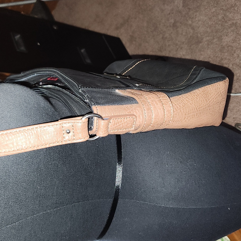 Stone Mountain Leather purse - Picture 7 of 10